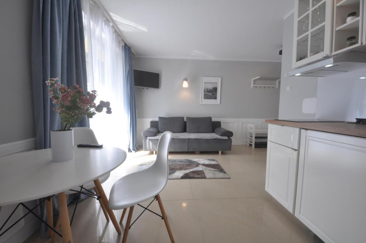 Ambasador Villa ミエルノ エクステリア 写真