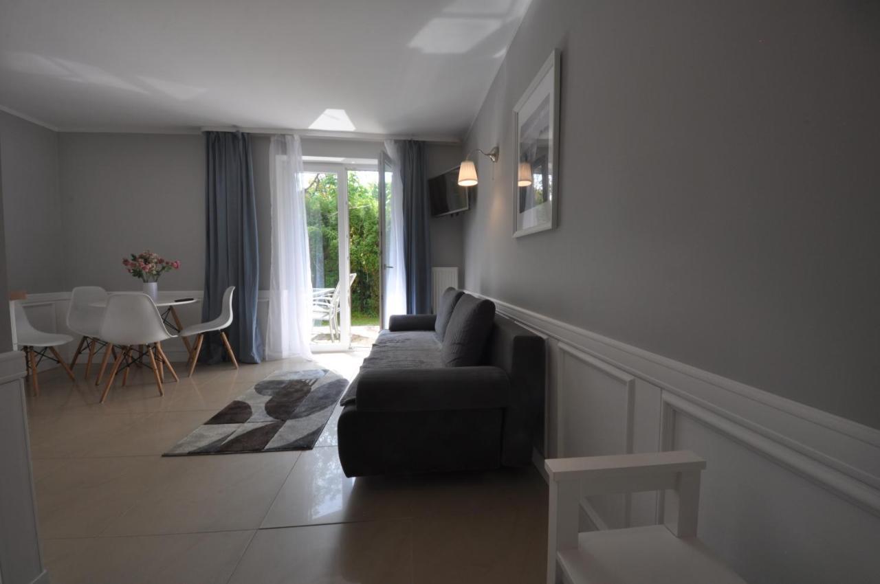 Ambasador Villa ミエルノ エクステリア 写真